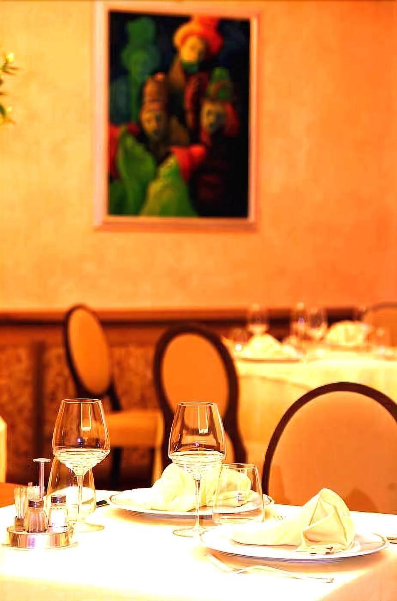 Hotel&Ristorante Miramonti Palazzo Storico Rieti Buitenkant foto