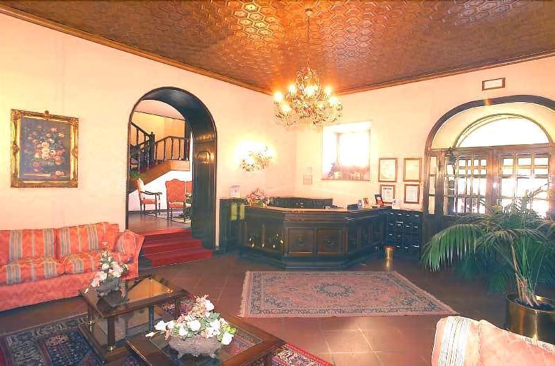 Hotel&Ristorante Miramonti Palazzo Storico Rieti Buitenkant foto