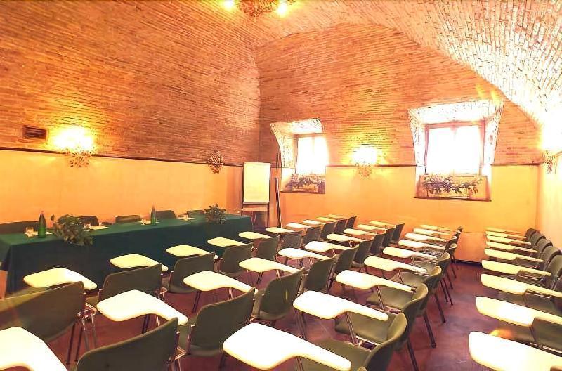Hotel&Ristorante Miramonti Palazzo Storico Rieti Buitenkant foto