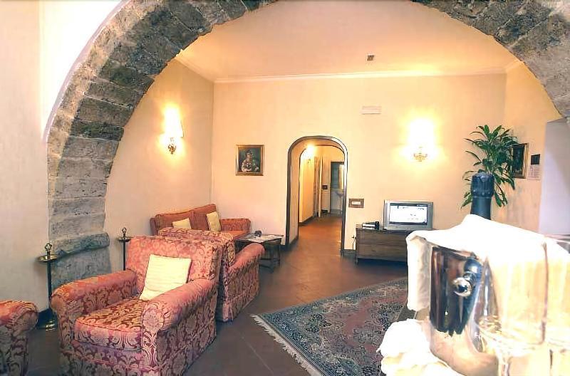 Hotel&Ristorante Miramonti Palazzo Storico Rieti Buitenkant foto