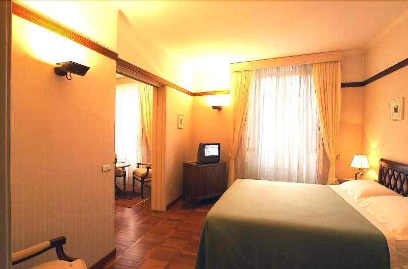Hotel&Ristorante Miramonti Palazzo Storico Rieti Buitenkant foto