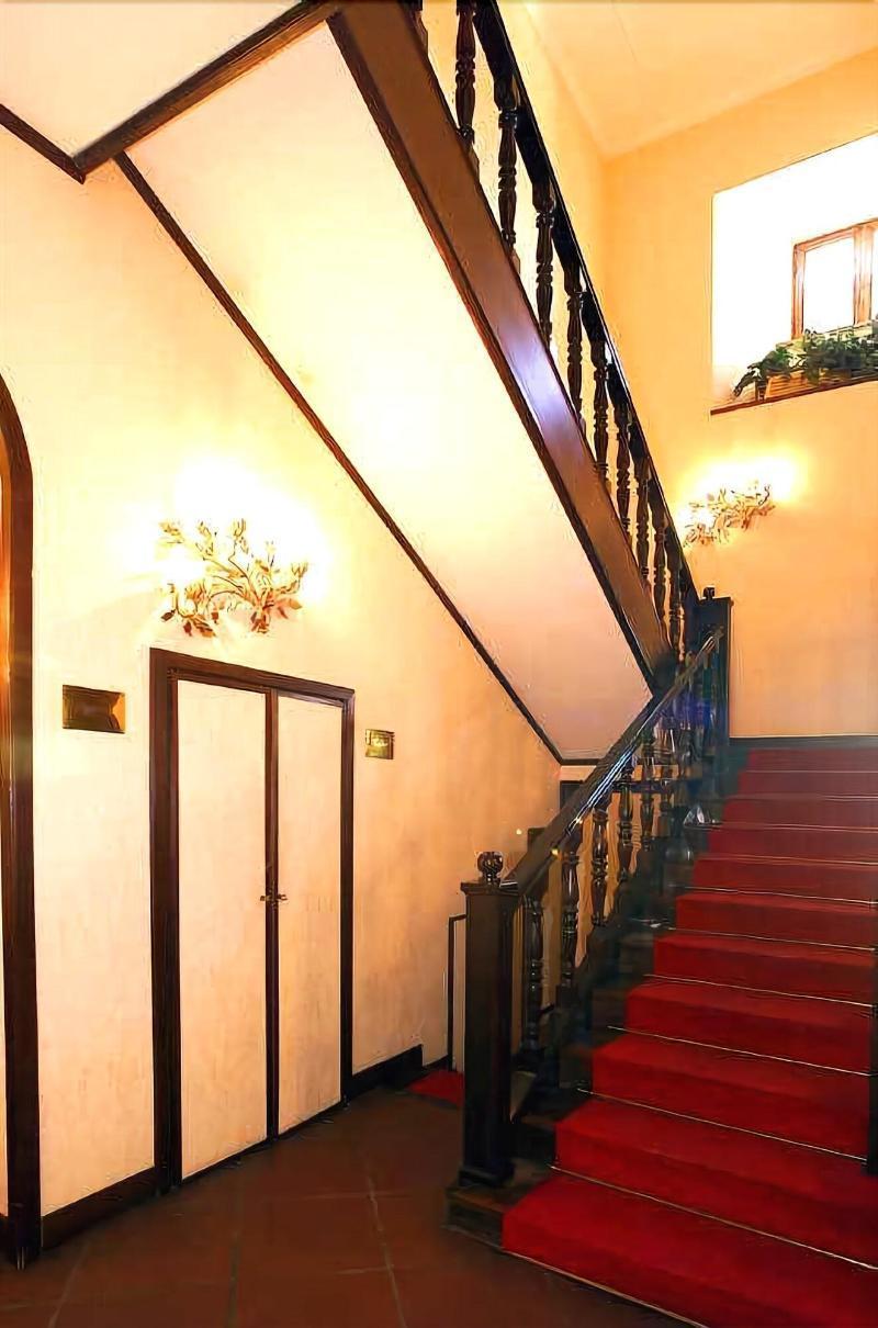 Hotel&Ristorante Miramonti Palazzo Storico Rieti Buitenkant foto