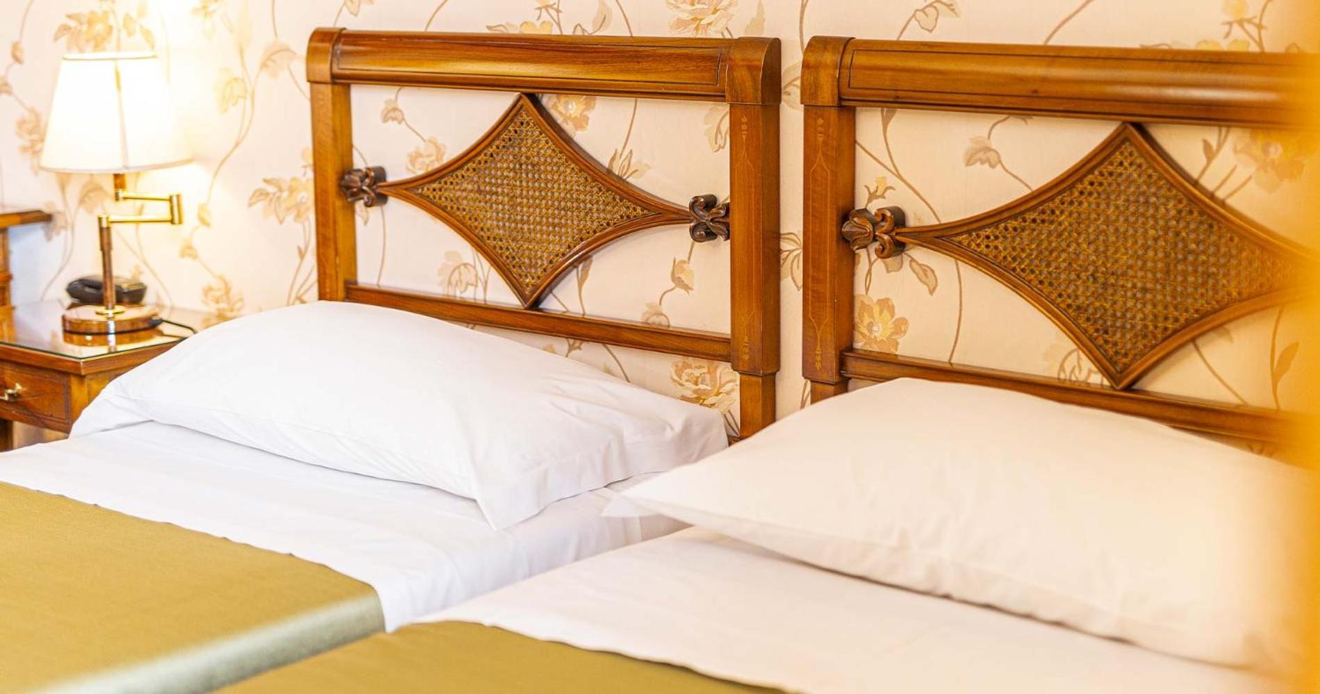Hotel&Ristorante Miramonti Palazzo Storico Rieti Buitenkant foto